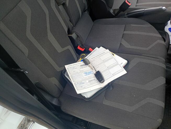 Ford Connect 3-osobowy *long*KLIMA*