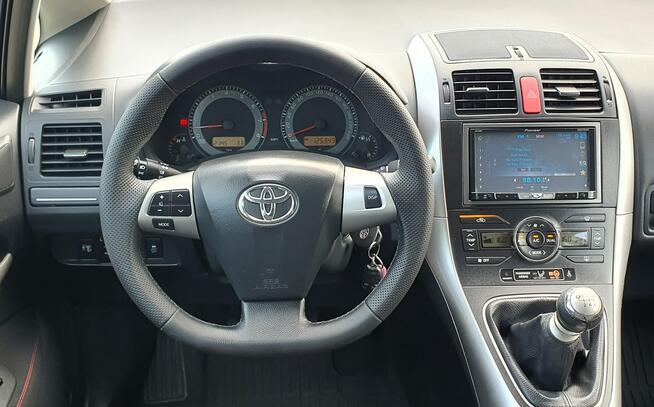 Toyota Auris 6 biegów/Klimatronik/Ledy/Webasto/2 Komplety kół na Alufelgach