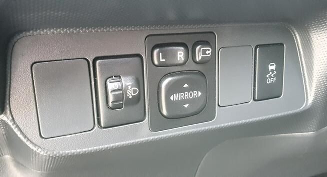 Toyota Auris 6 biegów/Klimatronik/Ledy/Webasto/2 Komplety kół na Alufelgach
