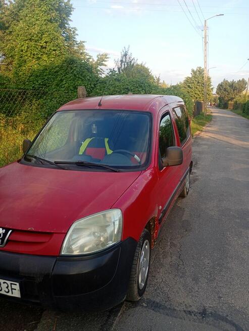 Sprzedam lub zamienię samochód osobowy marki Peugeot partner
