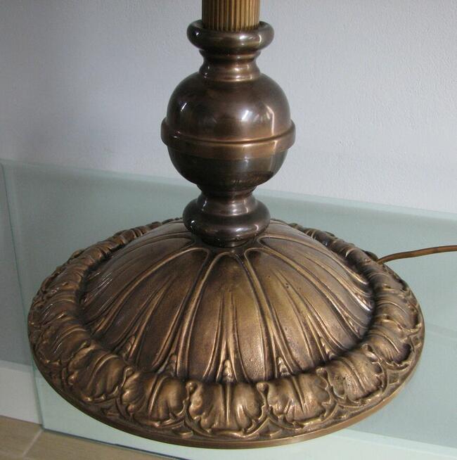 Stylowa mosiężna lampa stołowa