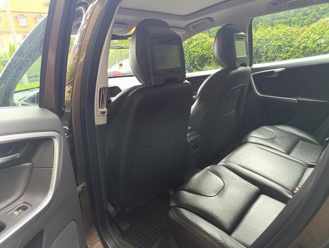 Volvo XC60 2.0D 150KM Wersja Summum