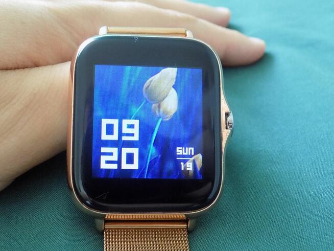 ZŁOTY SMARTWATCH