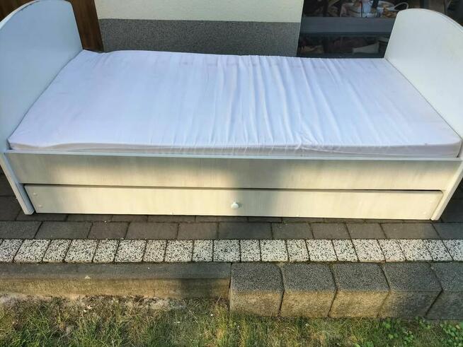 Łóżko z szufladą