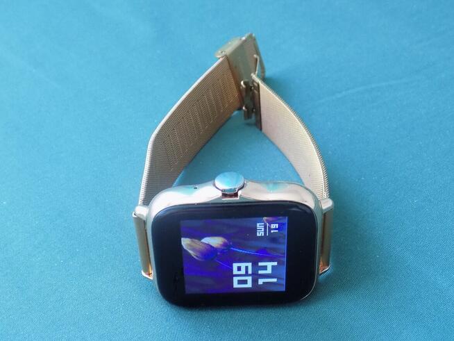 ZŁOTY SMARTWATCH