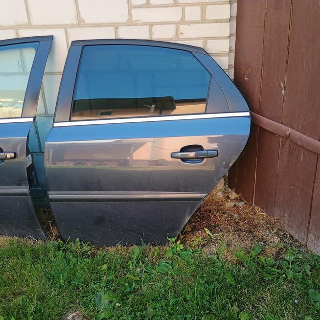 Opel Vectra C drzwi klapa blotnik Z168