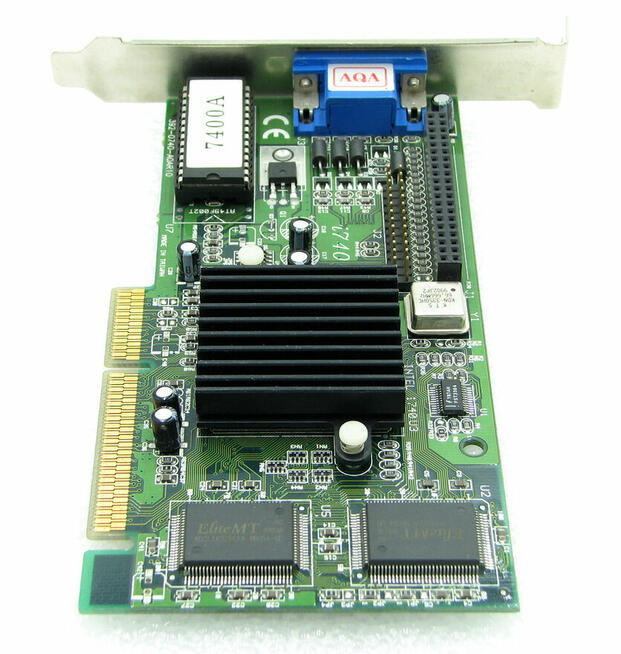 Intel i740 8MB 64bit SDRAM D-SUB AGPx2 3,3v retro gaming