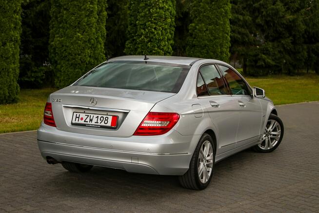 Mercedes C 180 AVANTGARDE Navi Pół Skóry Ledy Podgrzewane Fotele Tempomat