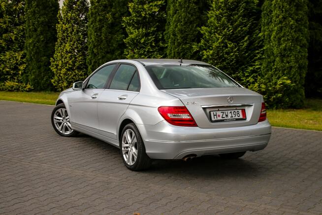 Mercedes C 180 AVANTGARDE Navi Pół Skóry Ledy Podgrzewane Fotele Tempomat