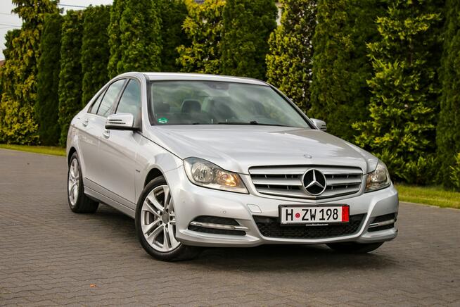 Mercedes C 180 AVANTGARDE Navi Pół Skóry Ledy Podgrzewane Fotele Tempomat