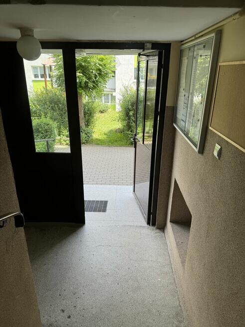 Sprzedam 3 pokoje z balkonem w bloku z og. miejskim
