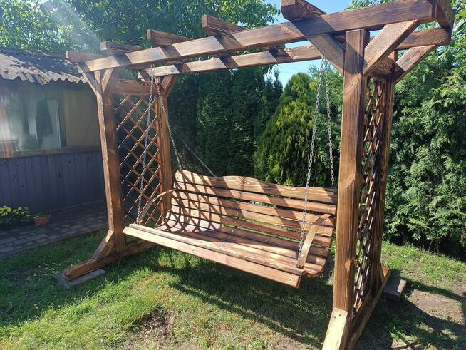 Huśtawka ogrodowa z pergola