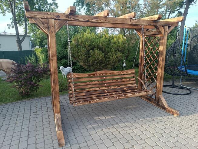 Huśtawka ogrodowa z pergola