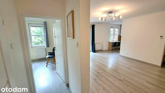 Słoneczne, ciepłe mieszkanie 50 m2, parking, balkon, piwnica