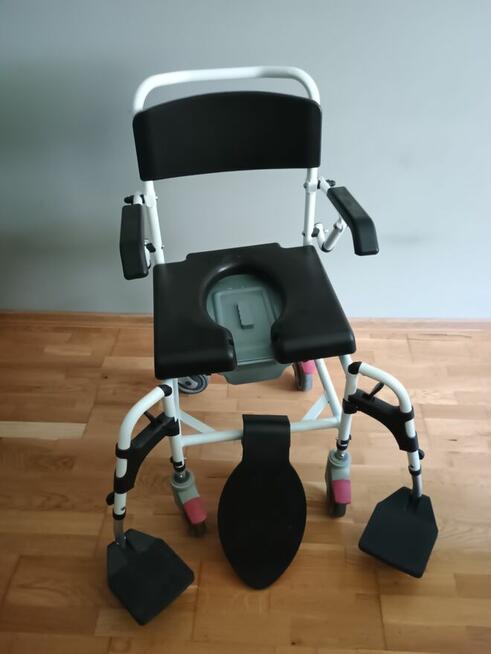 Prysznicowo-toaletowy wózek transportowy 3w1 MASTER-TIM