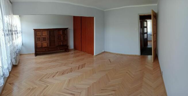 Jasne mieszkanie 48,6 m², wschód–zachód, niski czynsz