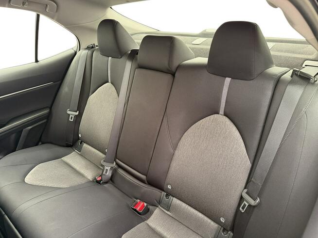 Toyota Camry 2.5 Hybrid Comfort CVT Sedan