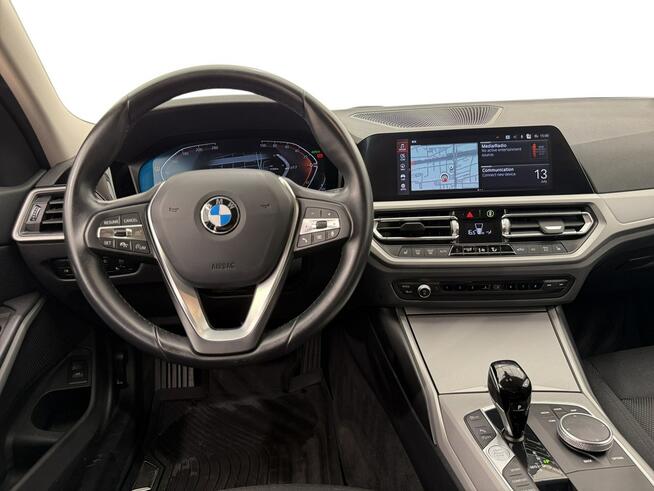 BMW Seria 3 318i aut Kombi