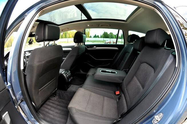 Volkswagen Passat 1.6TDI 120KM Virtual Full Led Navi Kamera Panorama Full Opcja