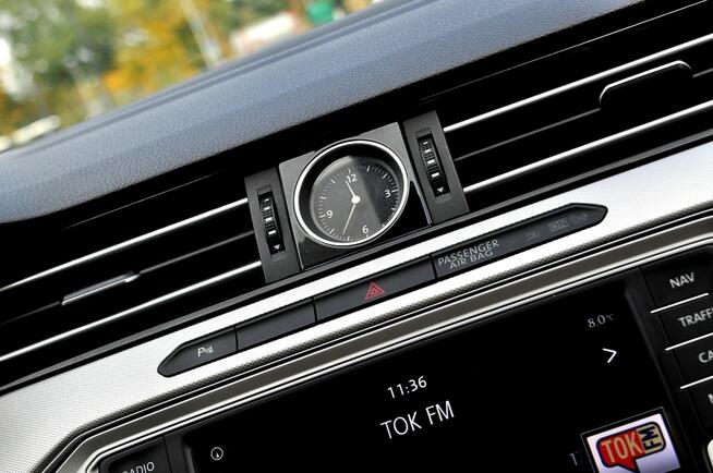 Volkswagen Passat 1.6TDI 120KM Virtual Full Led Navi Kamera Panorama Full Opcja