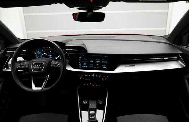Audi A3 40TFSIe 204KM Stronic S-line LED Tempomat ACC Kamera
