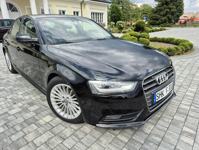 Audi A4 xenon led navi chromy ładny sedan