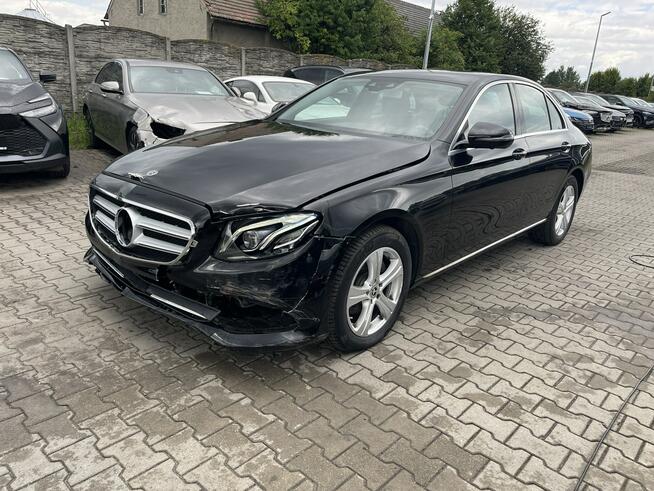 Mercedes E 220 Automat Kamery360 Podgrzewanie Skóra Virtual cockpit