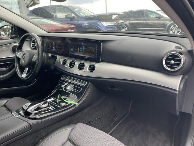 Mercedes E 220 Automat Kamery360 Podgrzewanie Skóra Virtual cockpit