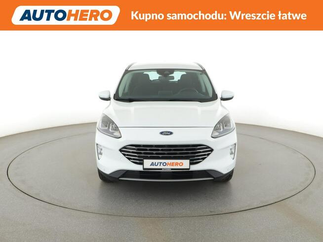 Ford Kuga mHEV klima auto navi kamera i czujniki parkowania