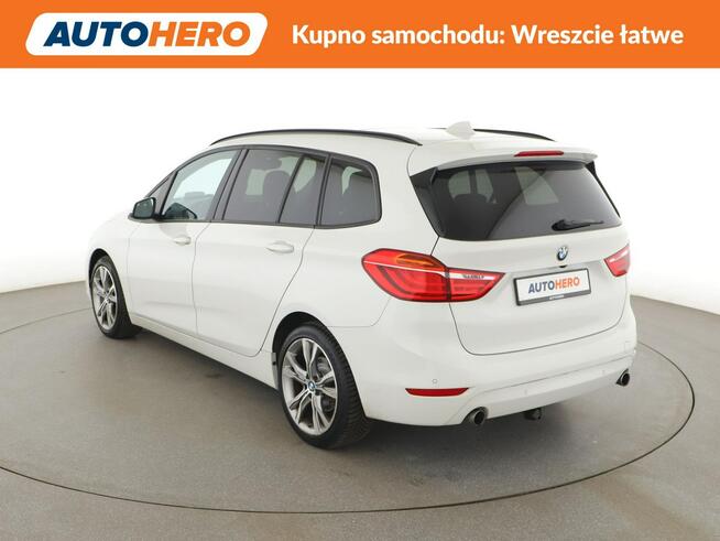 BMW 220 7 os. 4x4 automat full LED skóra navi klima auto el. sterowane i grzan
