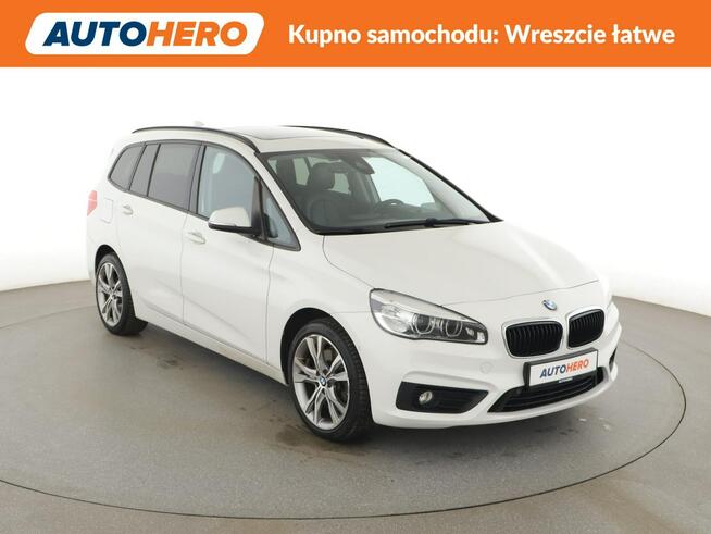 BMW 220 7 os. 4x4 automat full LED skóra navi klima auto el. sterowane i grzan
