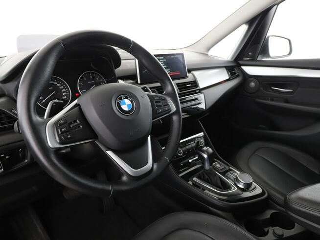 BMW 220 7 os. 4x4 automat full LED skóra navi klima auto el. sterowane i grzan