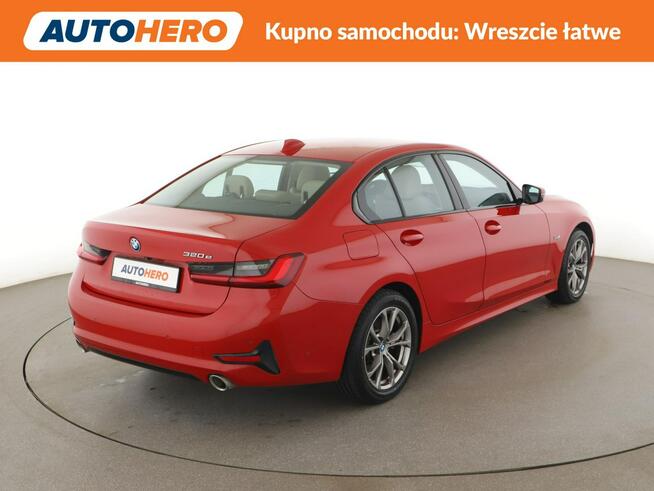 FV23 320e Sport Line Navi Tempomat Sportsitze Skóra ParkAssist Kamera