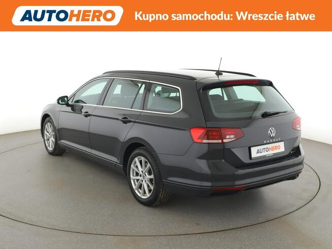 Volkswagen Passat Variant 4Motion automat 200KM navi ACC LED climatronic PDC