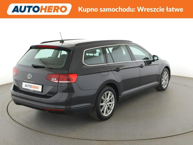 Volkswagen Passat Variant 4Motion automat 200KM navi ACC LED climatronic PDC
