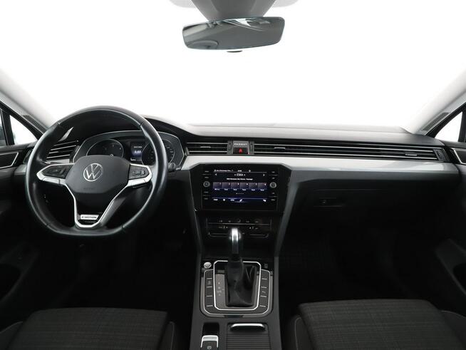 Volkswagen Passat Variant 4Motion automat 200KM navi ACC LED climatronic PDC