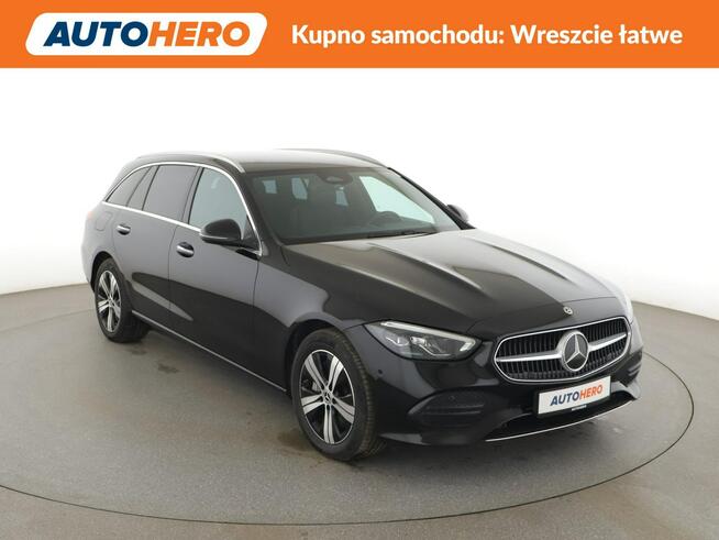 Mercedes C 300 FV23 phev automat virtual navi kamera ambient led grzane fotele
