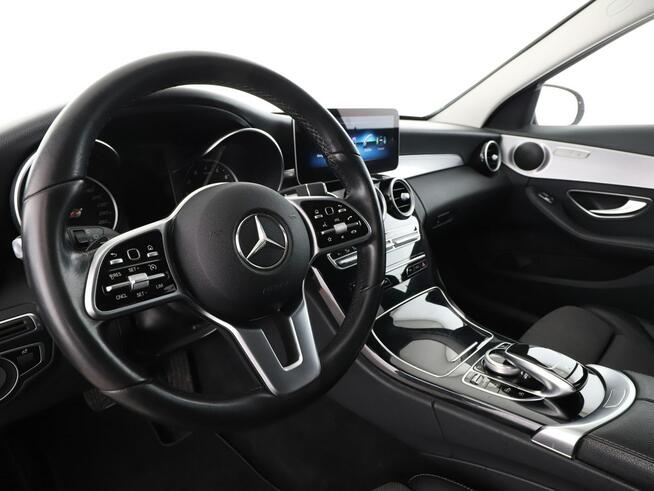 Mercedes C 200 mHEV automat full LED navi półskóra klima auto kamery grzane fotele
