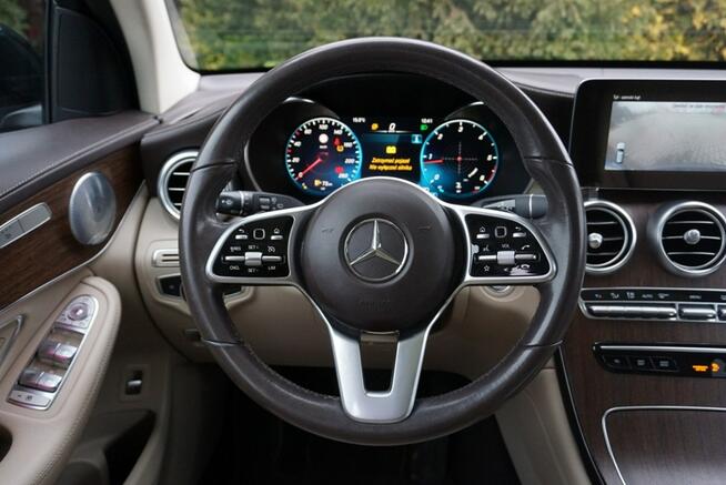Mercedes GLC 220 220d 194km 4-Matic AMG Line MultiBeam Panorama Salon PL Iwł FV23%