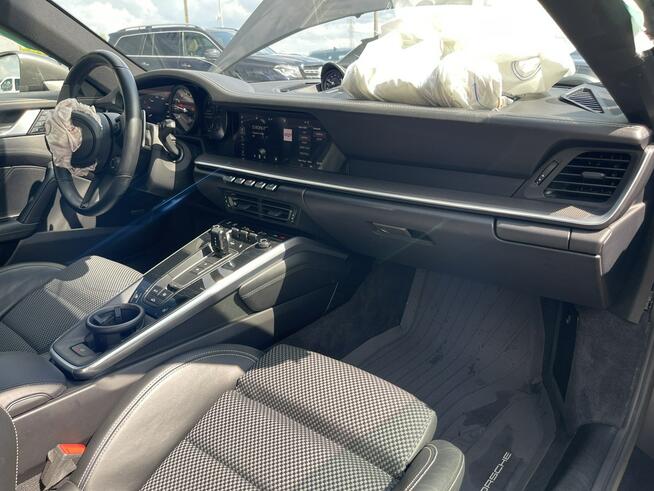 Porsche 911 Carrera 4S 992 Europa BOSE Pamięć Szyberdach Virtual