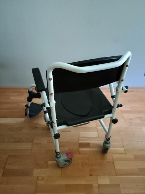 Prysznicowo-toaletowy wózek transportowy 3w1 MASTER-TIM