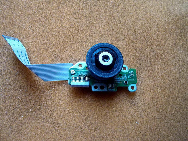 20 szt. MINI Silnik 3-fazowy z napędu DVD, 5V - 6V