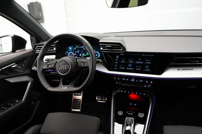 Audi A3 35 TFSI Stronic S-line Matrix ACC kamera SONOS Virtual plus