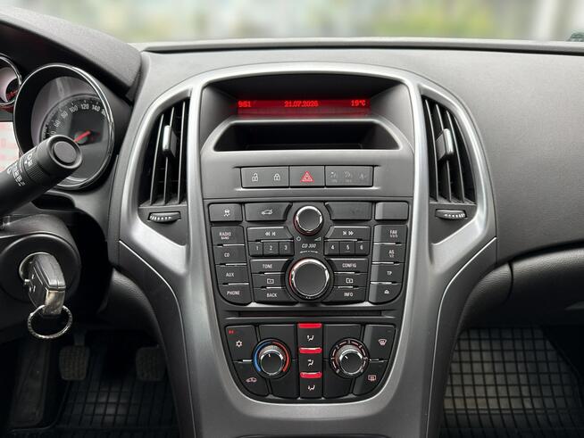 Opel Astra Sedan 1.4 Turbo 140KM Manual Salon PL Jeden Właściciel HAK