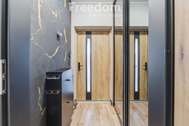 Apartament z ogródkiem i 3 miejscami parkingowymi