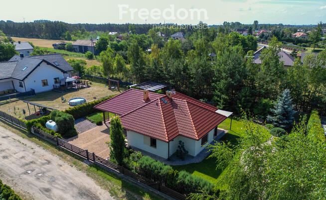 Parterowy dom z ogrodem i garażem 112,6 m²
