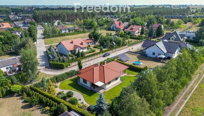 Parterowy dom z ogrodem i garażem 112,6 m²