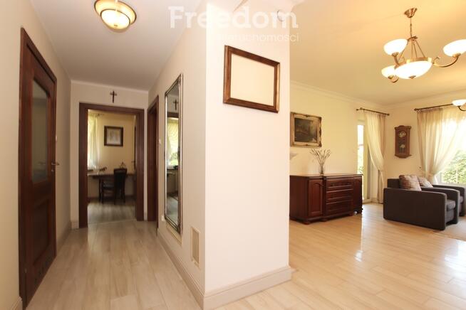 Parterowy dom z ogrodem i garażem 112,6 m²
