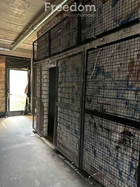 Lokal z miejscem postojowym w garażu podziemnym.