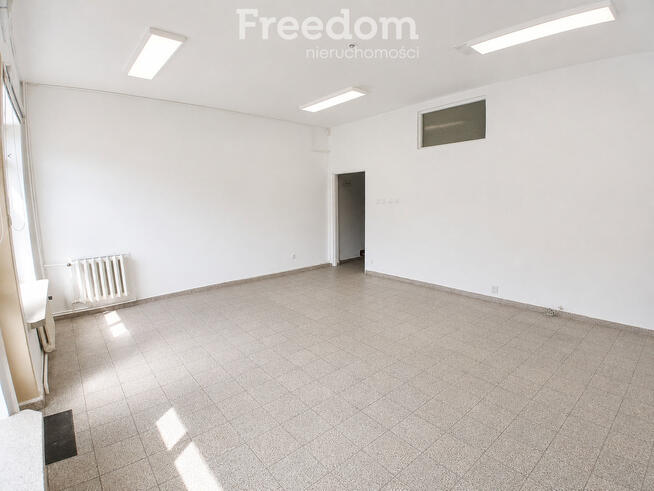 Przestronny lokal usługowy na ul. Gwardii Ludowej